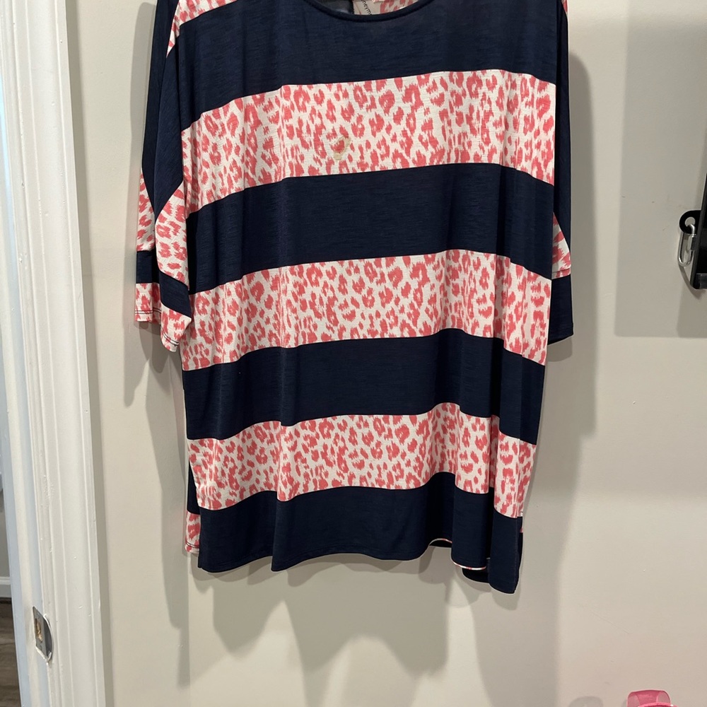 Honeyme Navy, Pink Leopard Striped Top